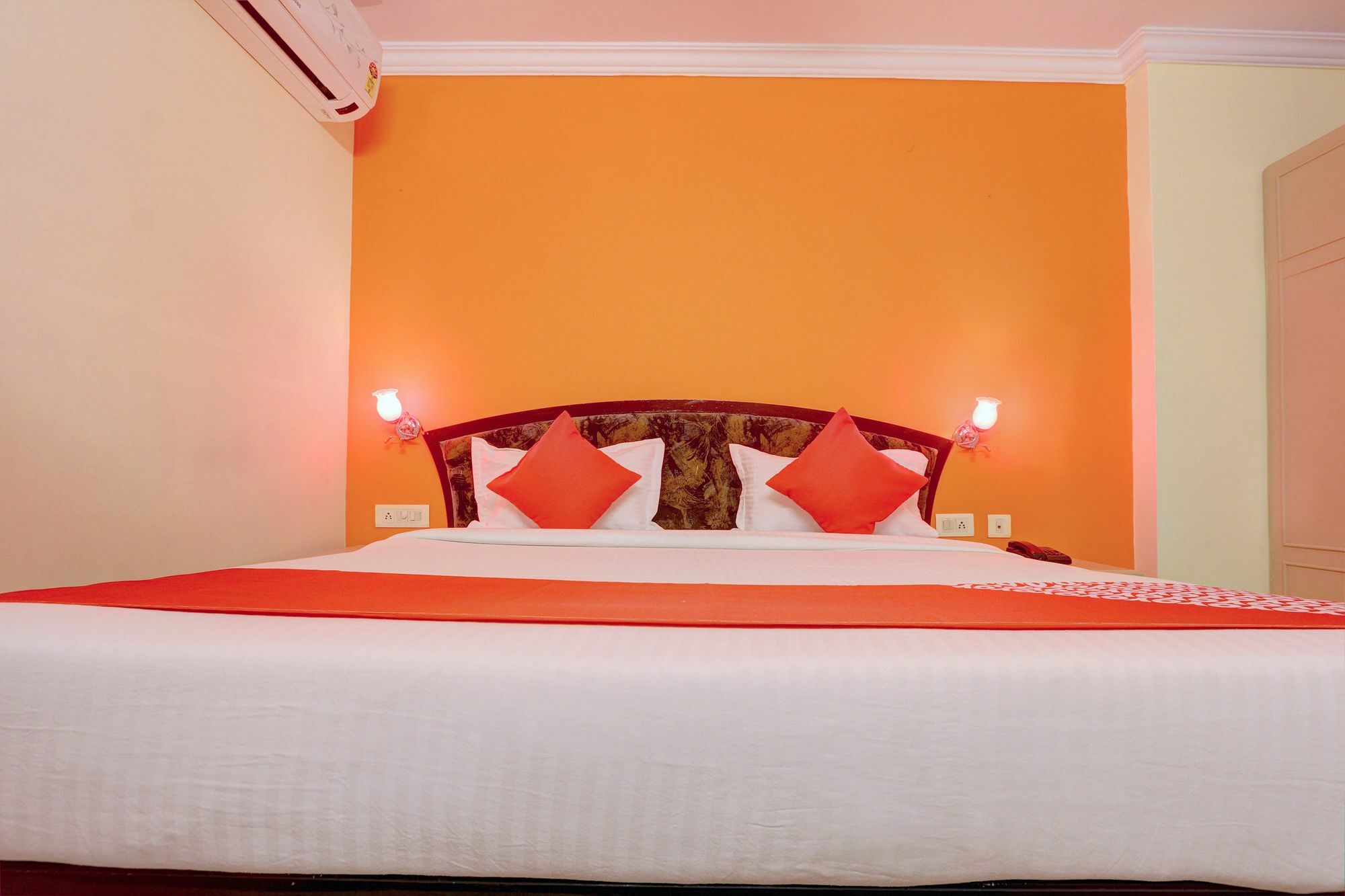 Oyo 10596 Hotel Indu Haydarabad Dış mekan fotoğraf